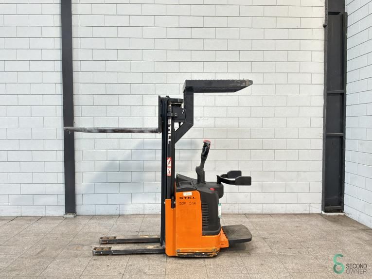 Stackers Electric Still EGV-S14 2005 Triplex