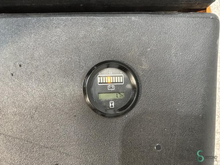 Stackers Electric Still EGV-S14 2005 Triplex