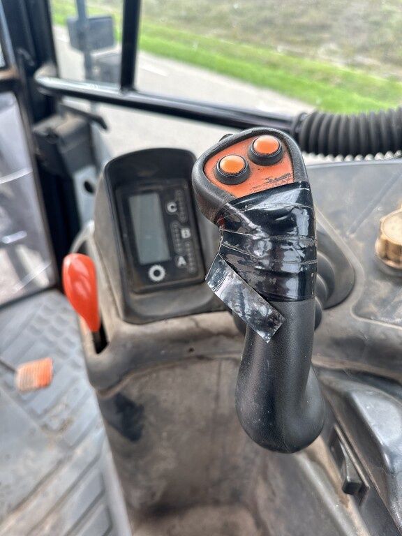 New Holland 8560