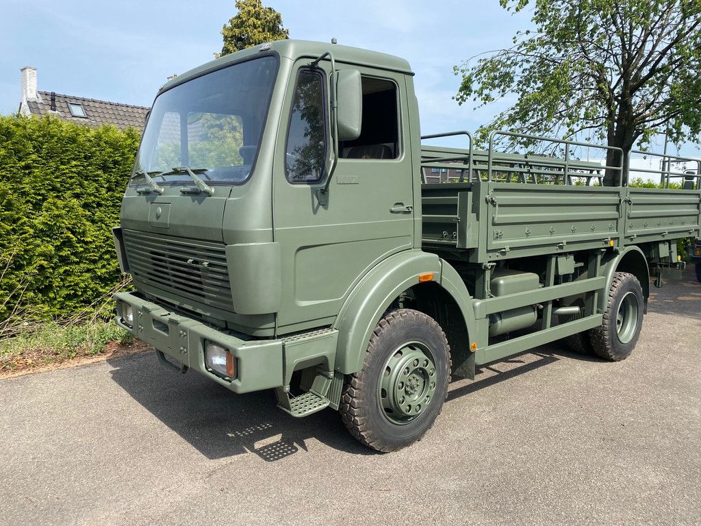 Mercedes-Benz 1017 4X4 ex army reconditioned - 40 units available