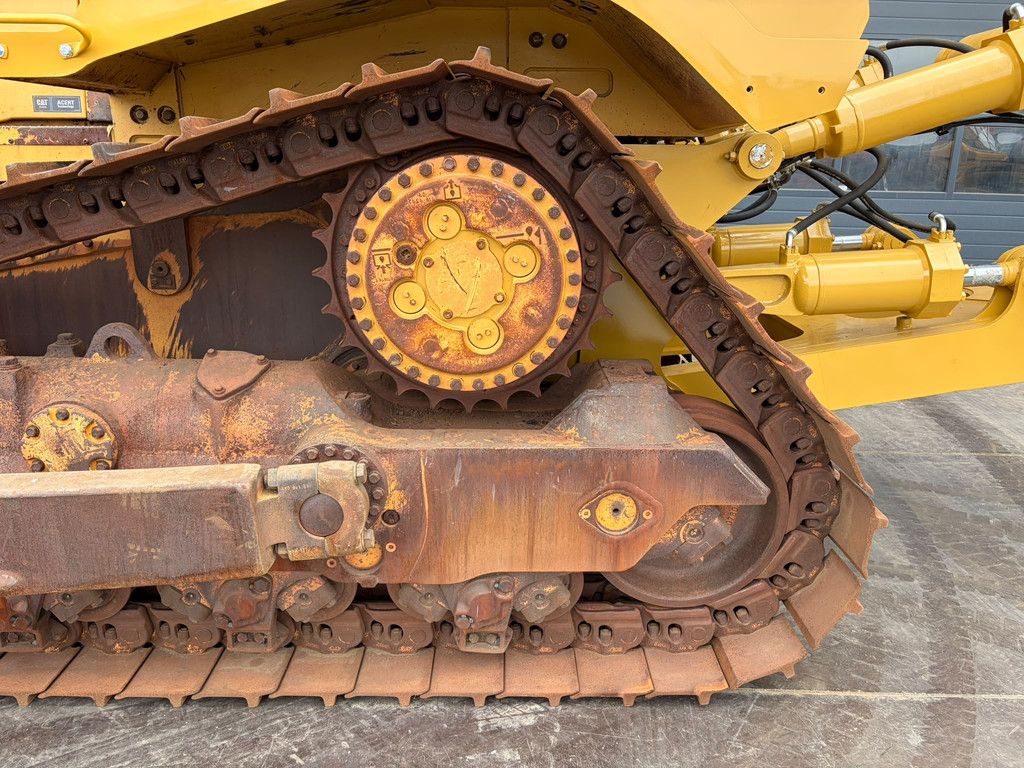 Caterpillar D8T