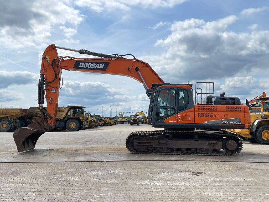 Doosan DX300LC-5