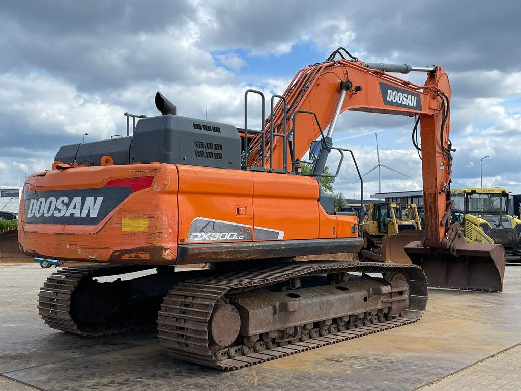 Doosan DX300LC-5