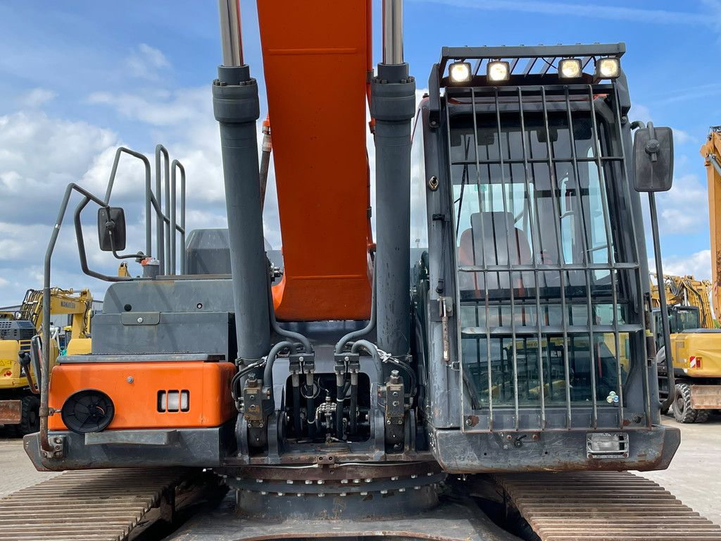 Doosan DX300LC-5