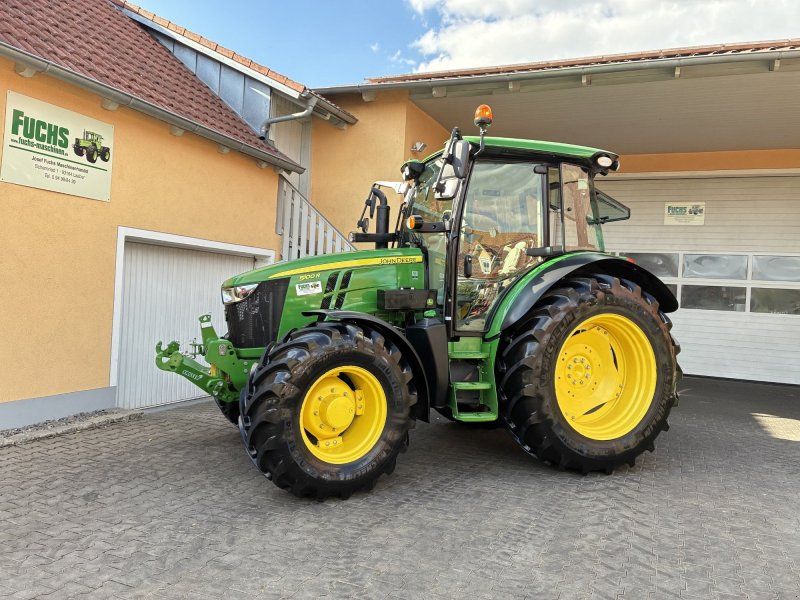 John Deere 5100R mit Fronthydraulik, Frontzapfwelle, Kriechgang