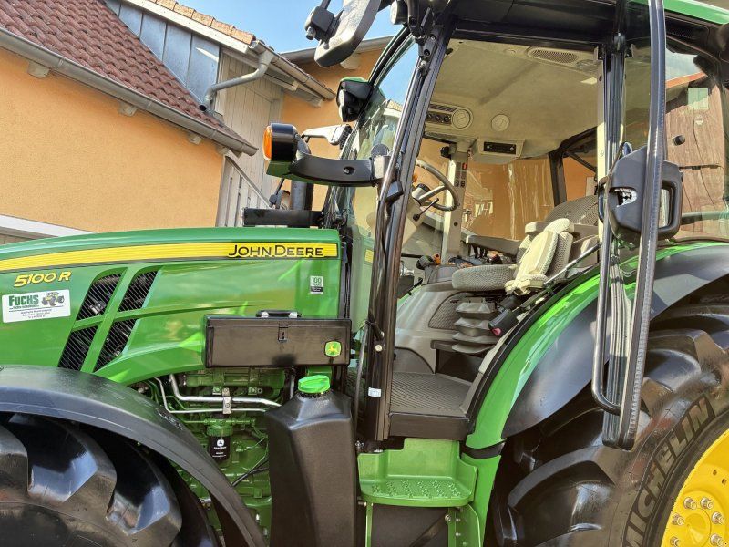 John Deere 5100R mit Fronthydraulik, Frontzapfwelle, Kriechgang
