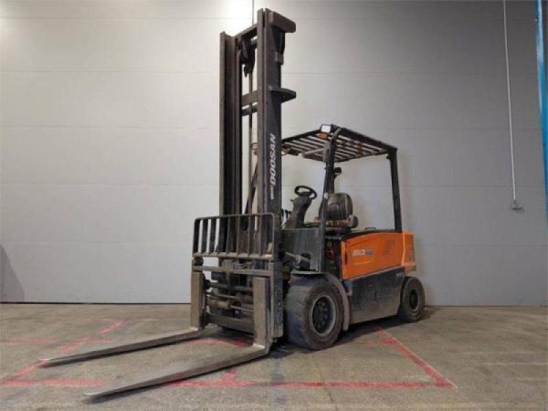 Doosan B50X-7