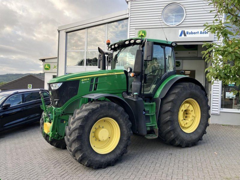 John Deere 6250R