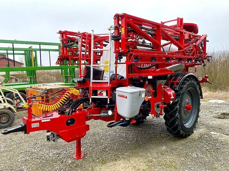 Unia Egret 3024 Anhängespritze 3000 L 24/18 m Gestänge ARAG Armaturen