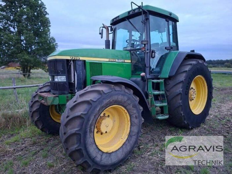 John Deere 7710