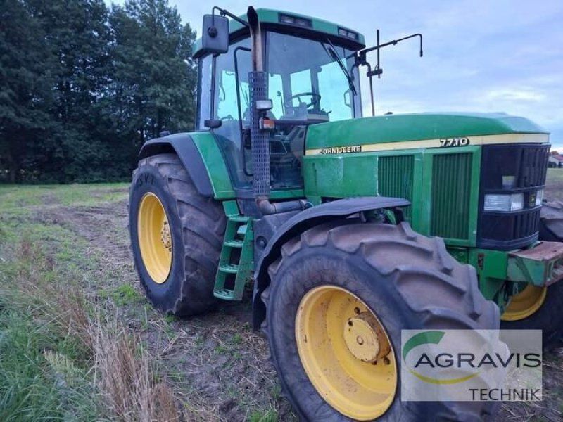 John Deere 7710