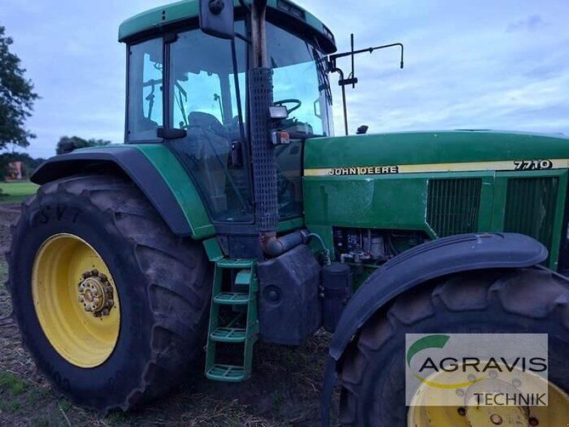 John Deere 7710