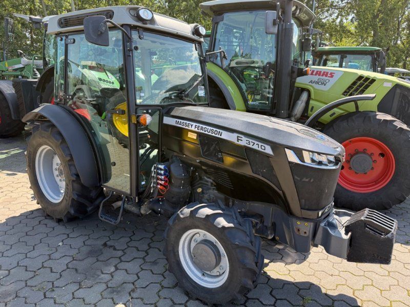 Massey Ferguson 3707 F