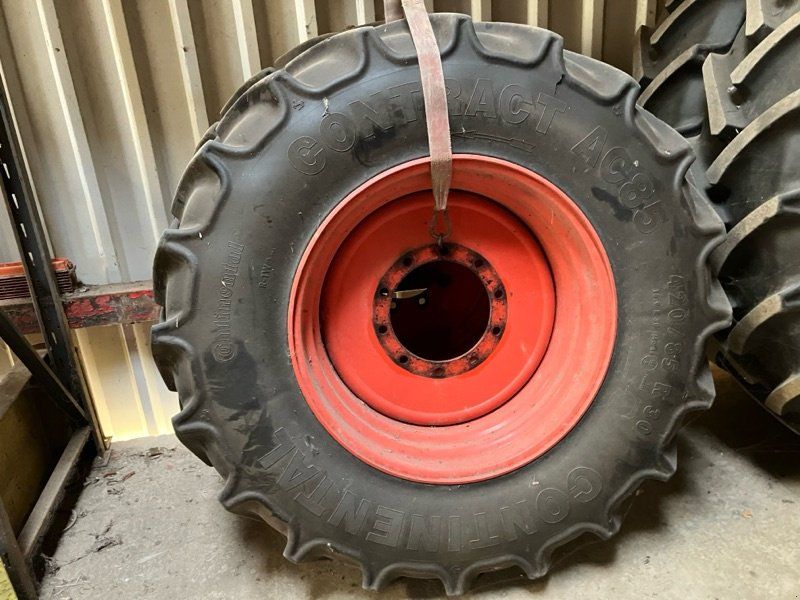 Continental 480/80 R46 und 420/85 R30