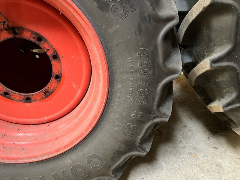 Continental 480/80 R46 und 420/85 R30