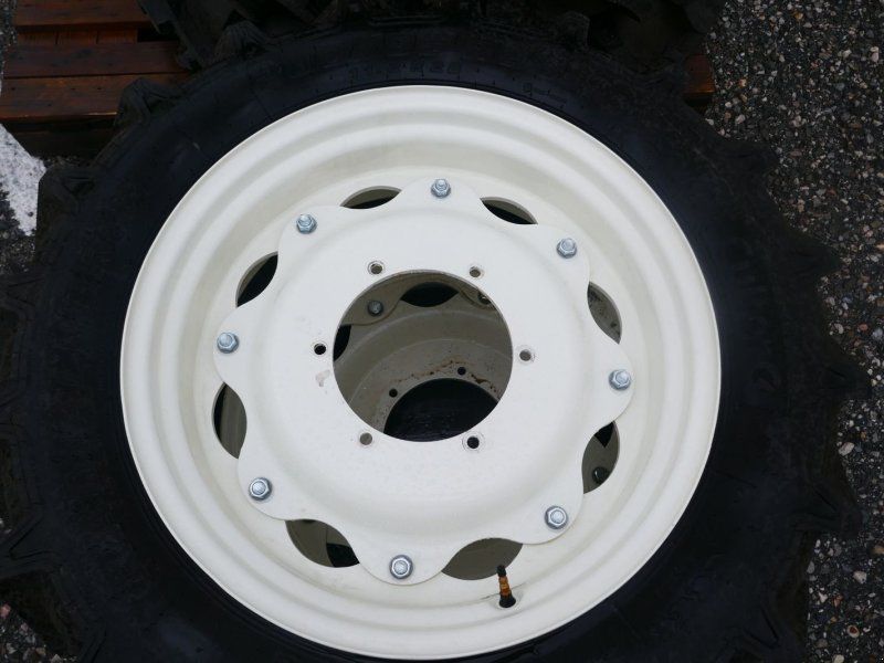 Cultor Pflegeräder NH 5.90 / Steyr Compakt
