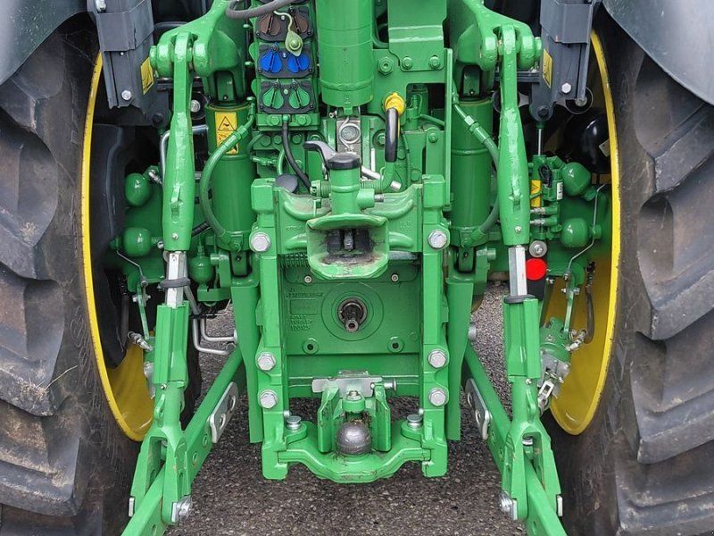John Deere 6R185