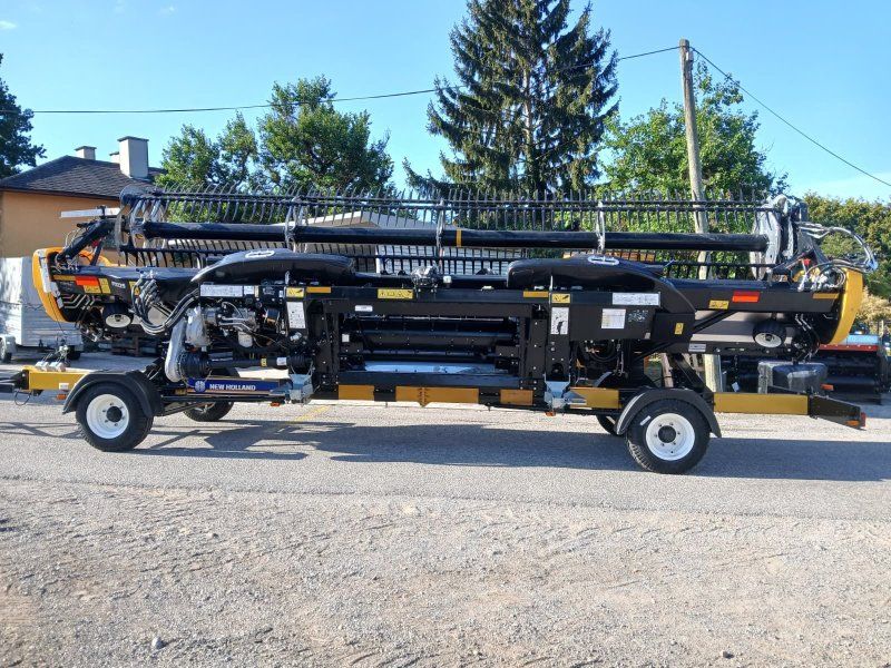 MacDon FD225