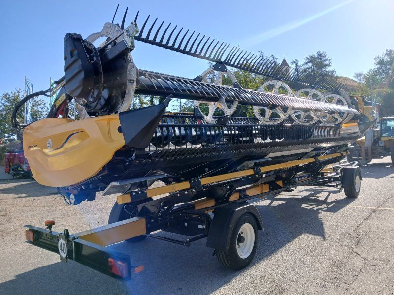 MacDon FD225