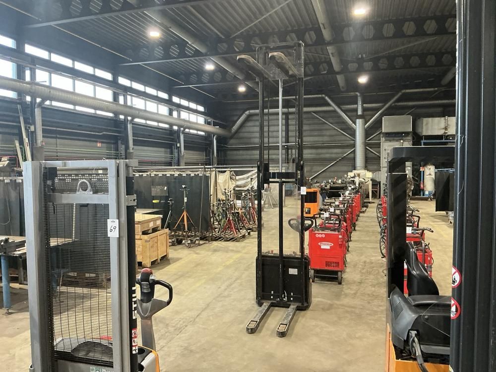 2021 Hanccha CDD12 Electric Stackers