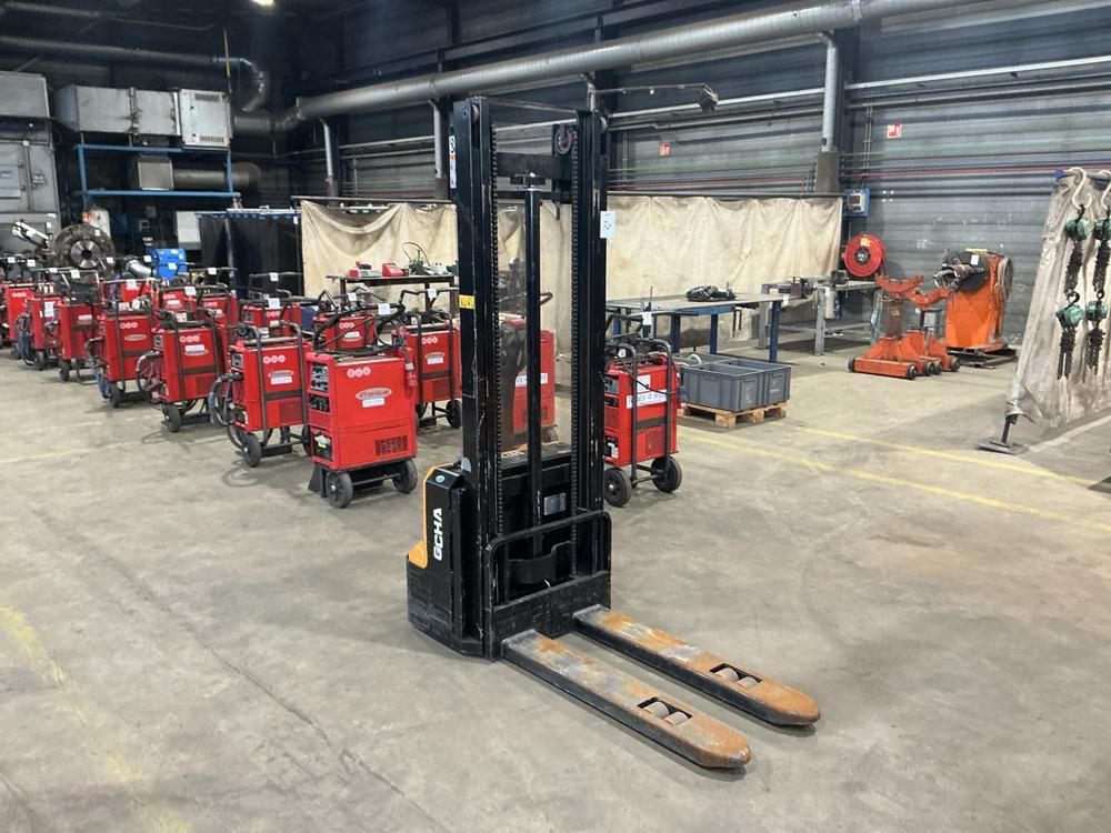 2021 Hanccha CDD12 Electric Stackers
