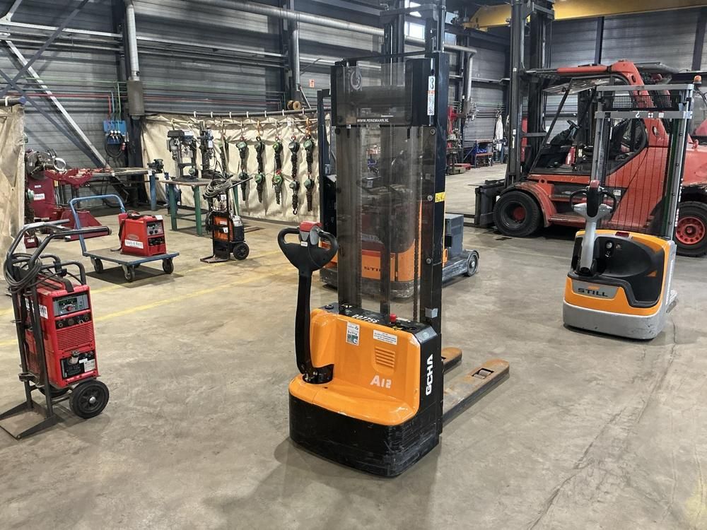 2021 Hanccha CDD12 Electric Stackers