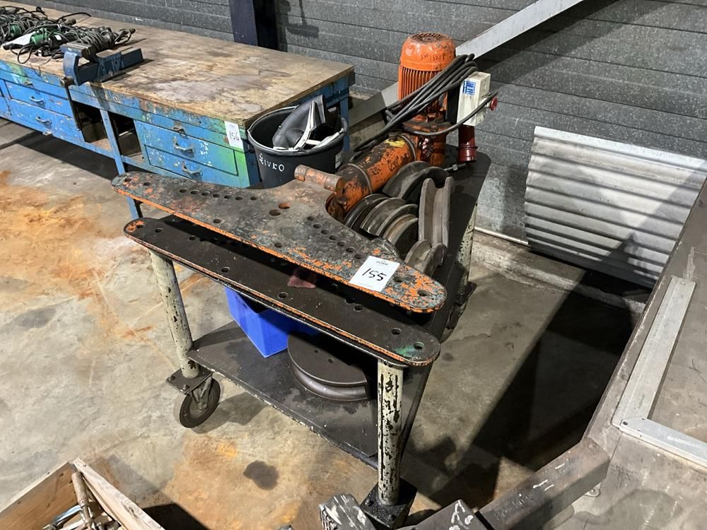 Bending machine