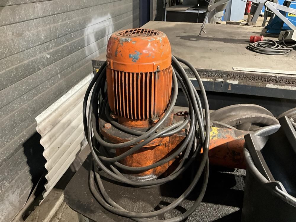 Bending machine