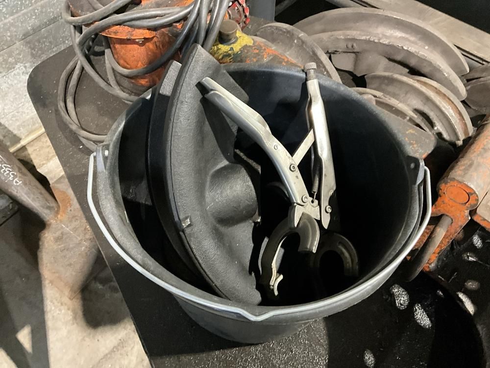 Bending machine