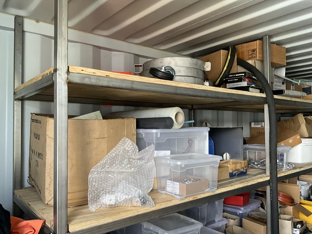 Workshop container (with contents)