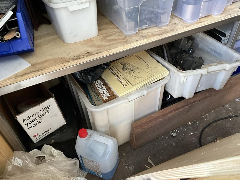 Workshop container (with contents)
