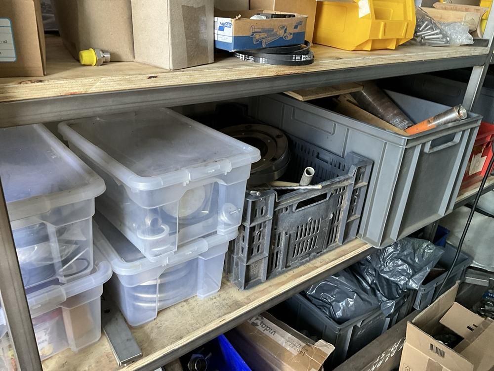 Workshop container (with contents)
