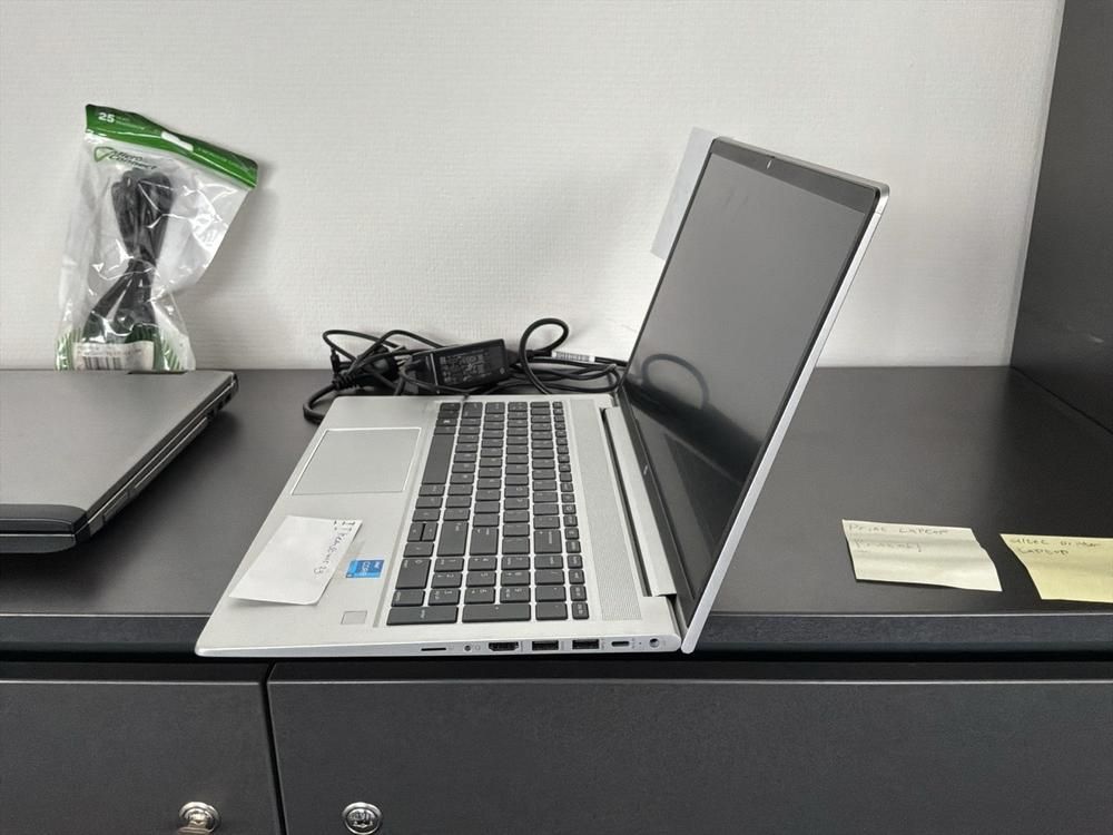 HP PROBOOK intel CORE i5 & DELL VOSTRA intel inside CORE i5