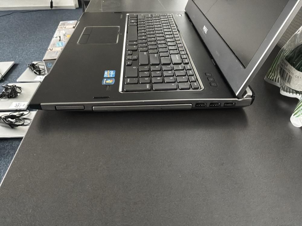 HP PROBOOK intel CORE i5 & DELL VOSTRA intel inside CORE i5
