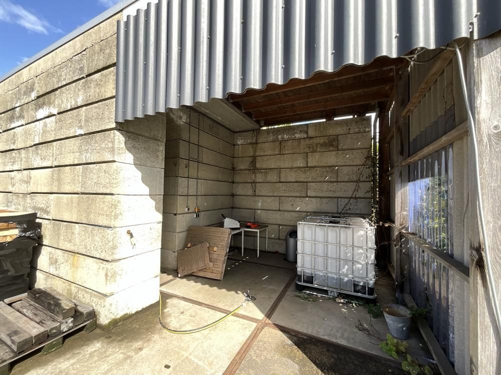 Veiligheids- testbunker (lego-/betonblokken)