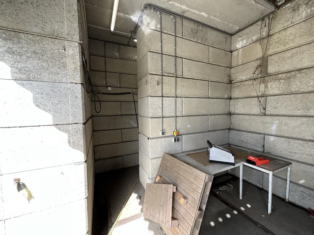 Veiligheids- testbunker (lego-/betonblokken)