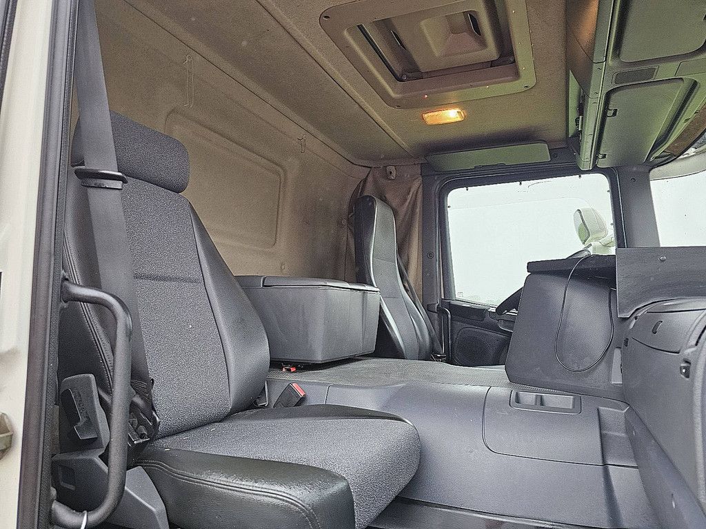 SCANIA P230 6x2*4 airco nl-truck