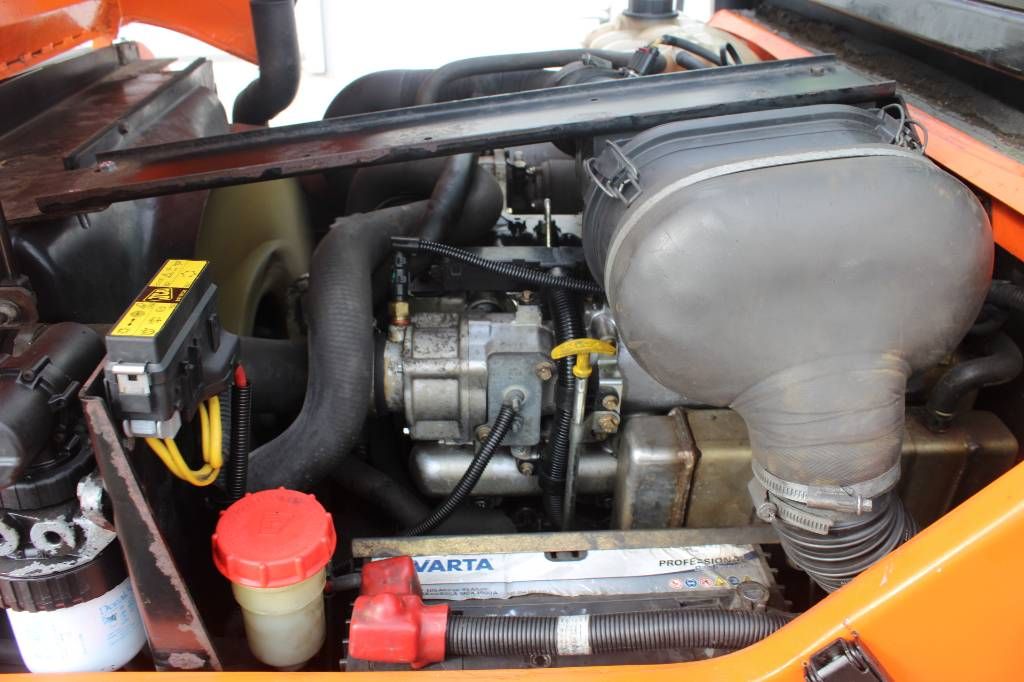 JCB 930