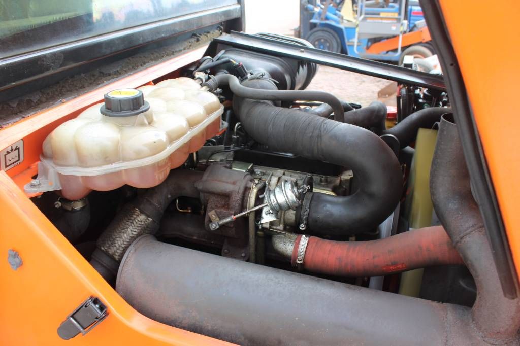 JCB 930