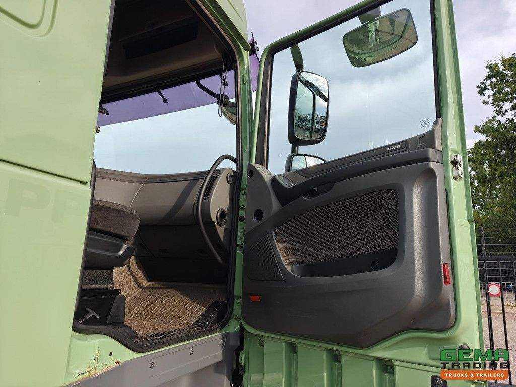 DAF XF 460 FAR 6x2 Spacecab Euro6A - VDL Hooklift System 21T - Lift Axle - Double Tanks - Full Air