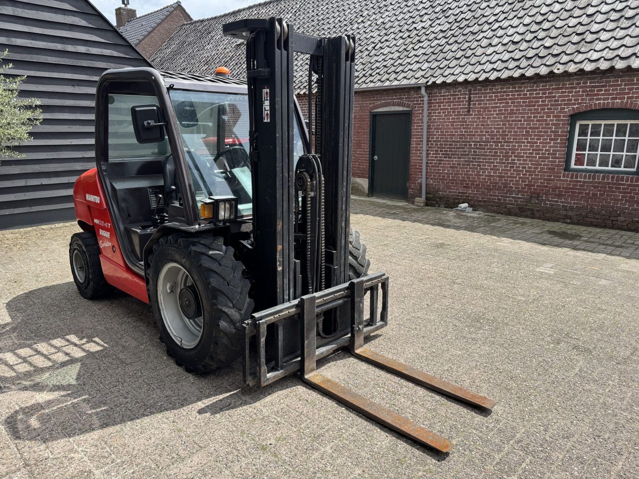 Manitou MH25-4T Buggie 4x4 ruwterreinheftruck (2005)