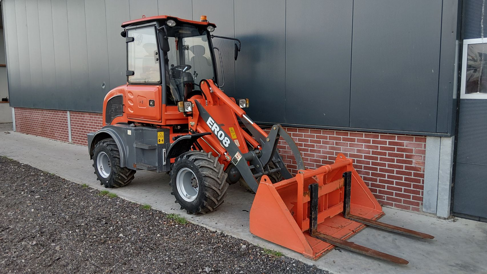 Als nieuw Everun ER08 shovel (bj2023) 106uur