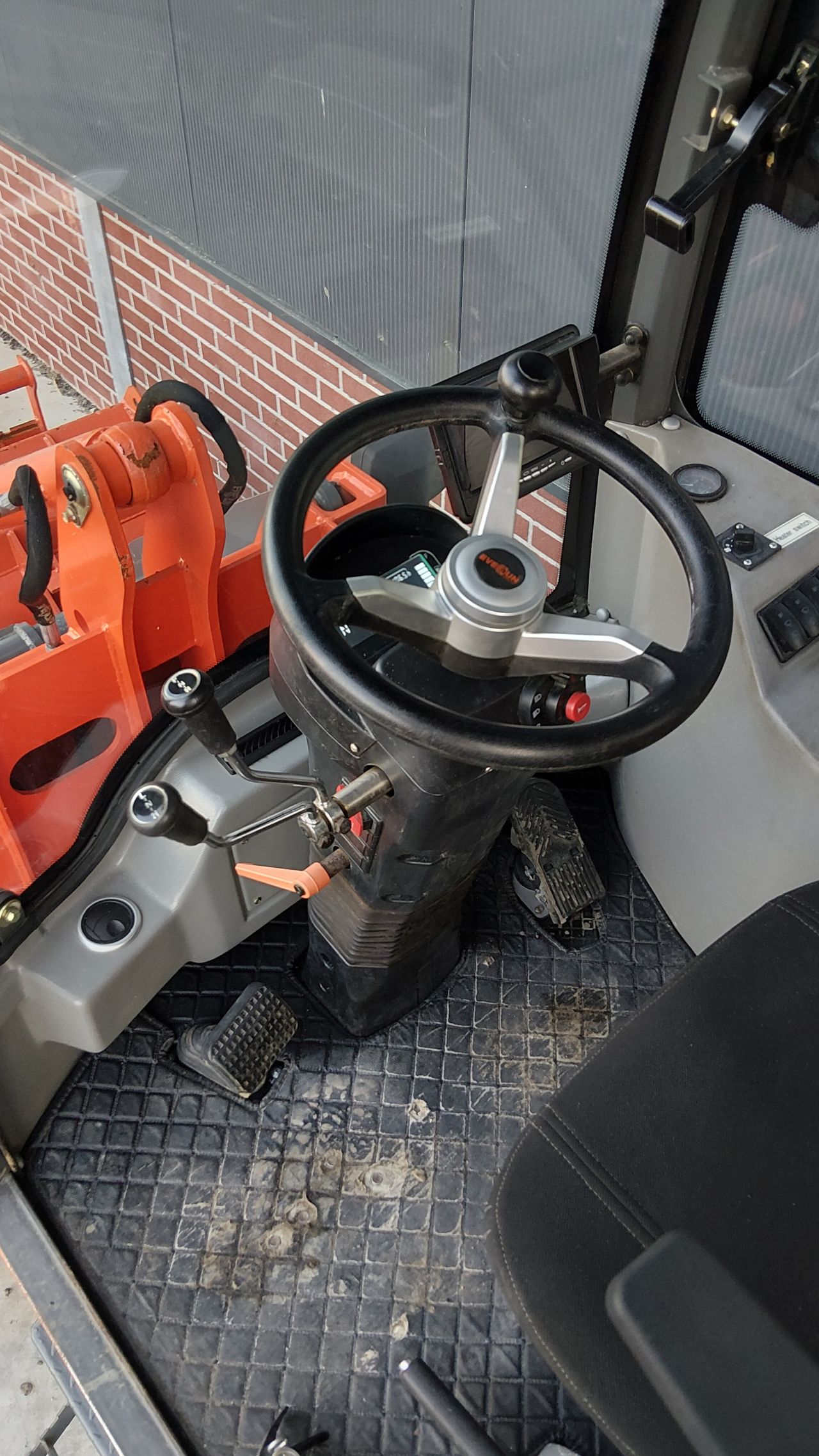 Als nieuw Everun ER08 shovel (bj2023) 106uur