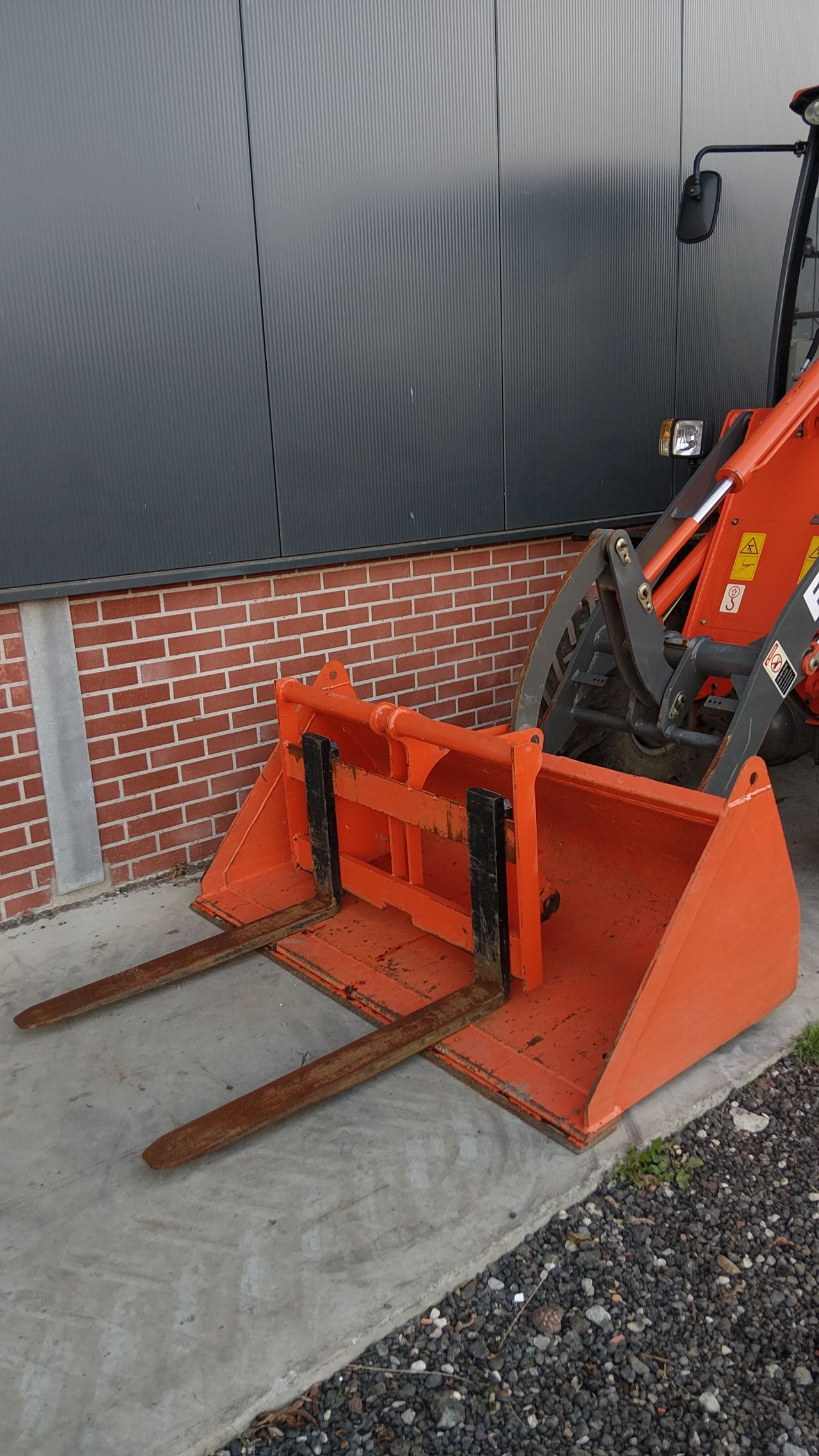 Als nieuw Everun ER08 shovel (bj2023) 106uur