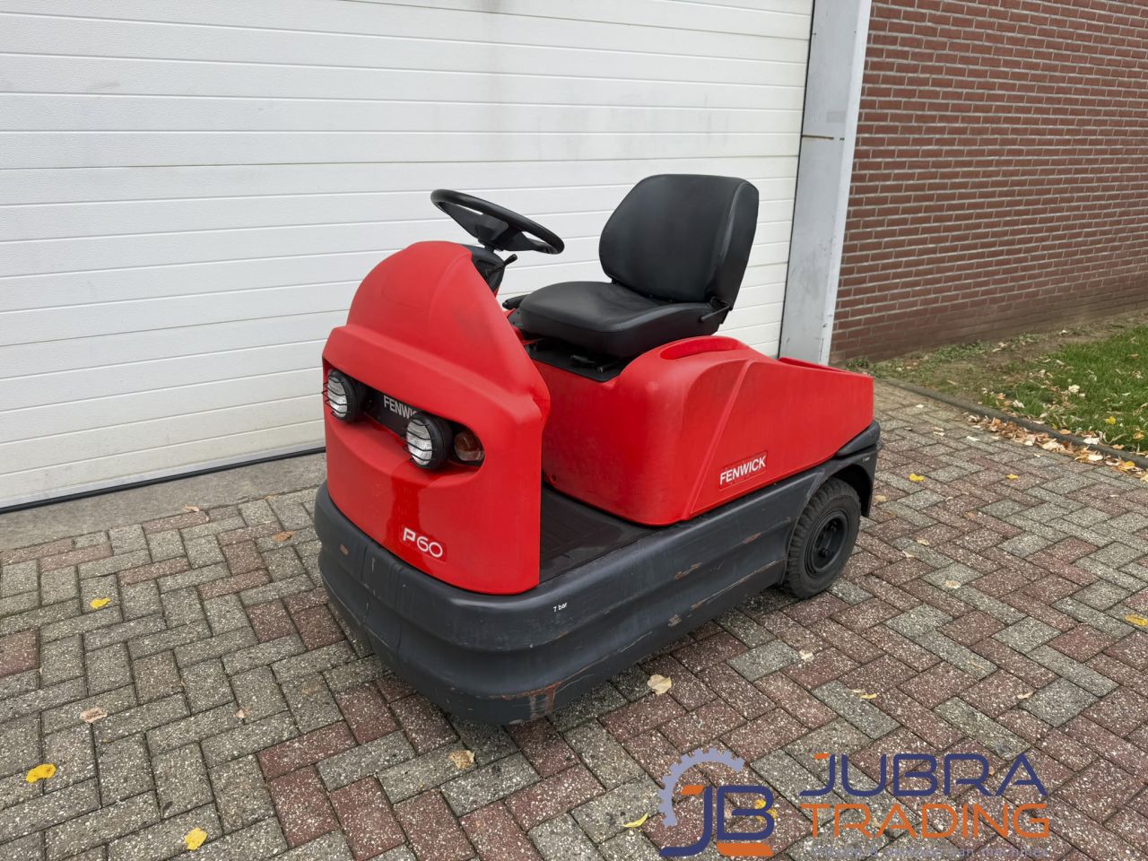Linde P60Z Electric Tow Tractor | 2009 | 4.5T ± 20 km/h Tow Hitc
