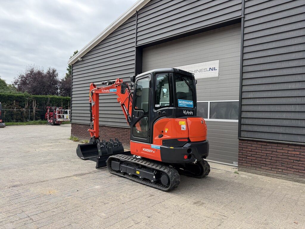 Kubota TE HUUR Kubota KX037 3.8 T minigraver