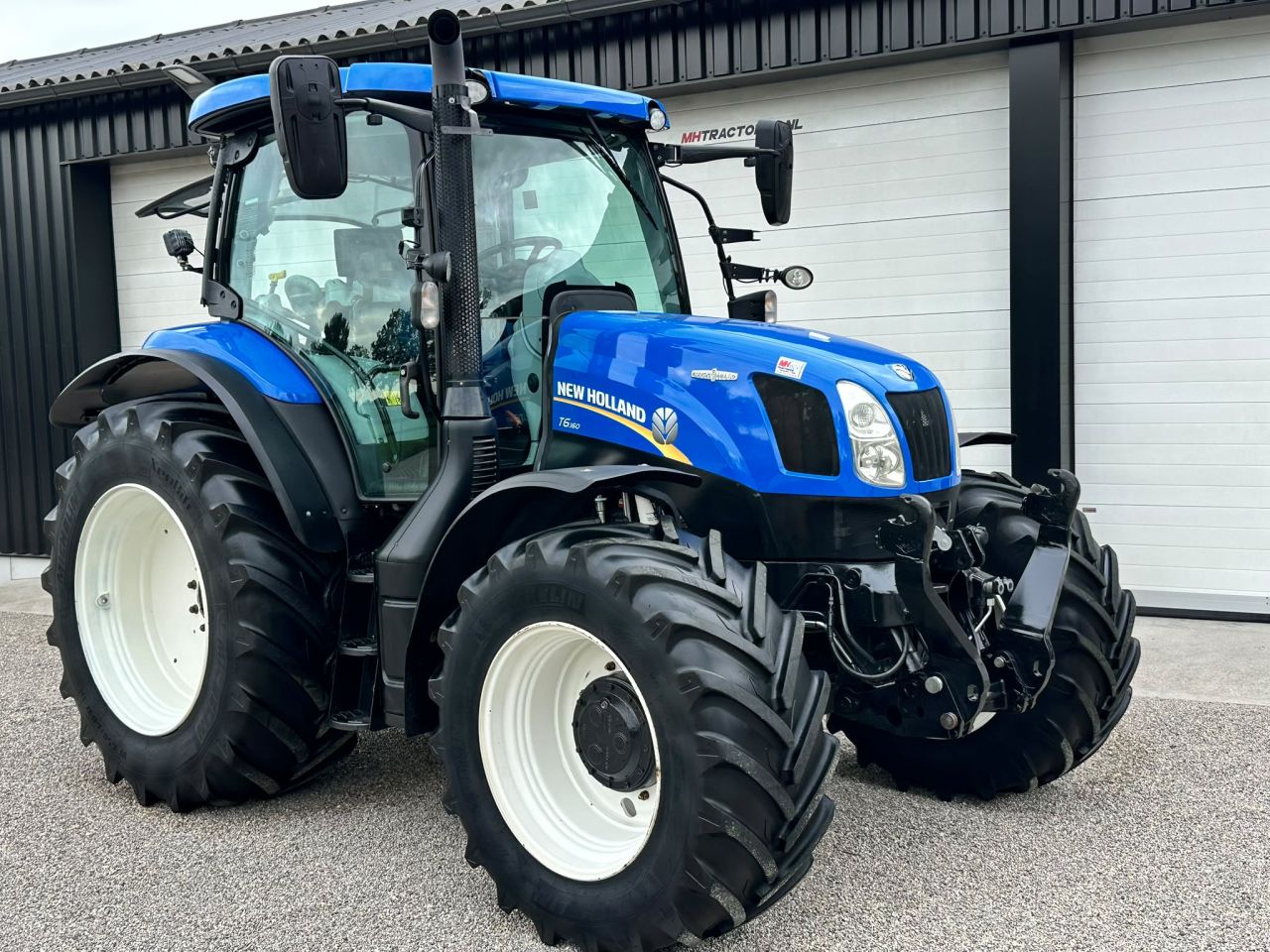 TE KOOP: zeer nette NEW HOLLAND T6.160