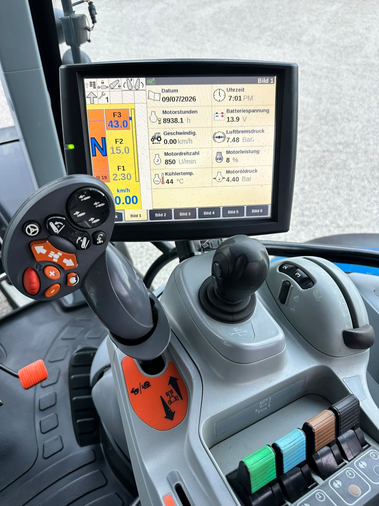 TE KOOP: zeer nette NEW HOLLAND T6.160