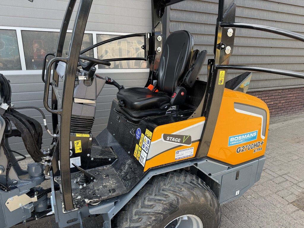 Giant G2700 X-TRA HD+ minishovel / kniklader 2026 150 uur