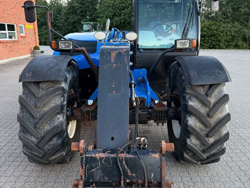 New Holland LM 7.35